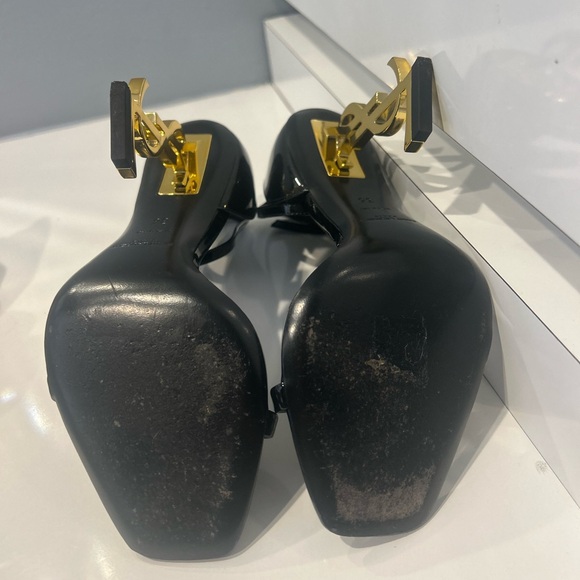 SAINT LAURENT
Opyum 85 patent-leather sandals. - Picture 5 of 6